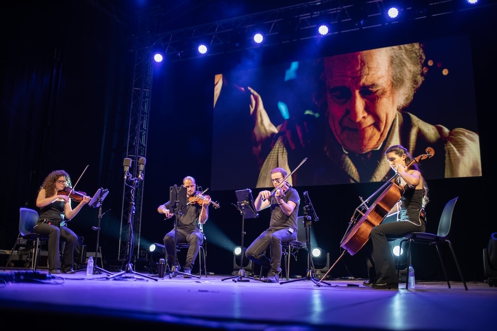 A Night at the Movies ao vivo